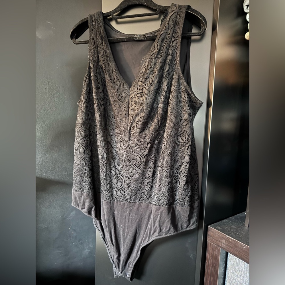 Torrid Black Lace Bodysuit Size 4